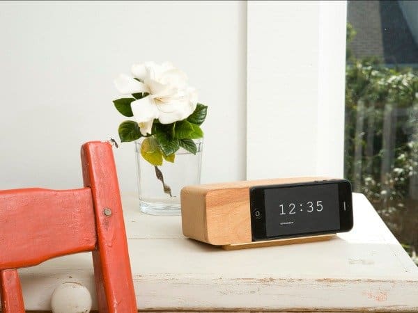 hippeshops-AlarmDock-iphone5