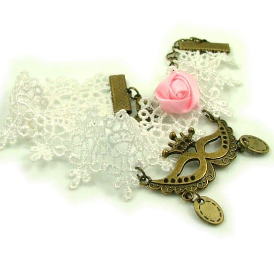 Zonnig weer? Tijd voor hippe enkelbandjes!