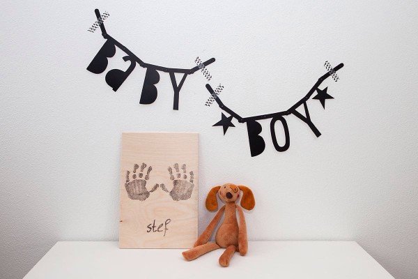 studiompeet-tekening-op-hout-handafdruk-met-naam