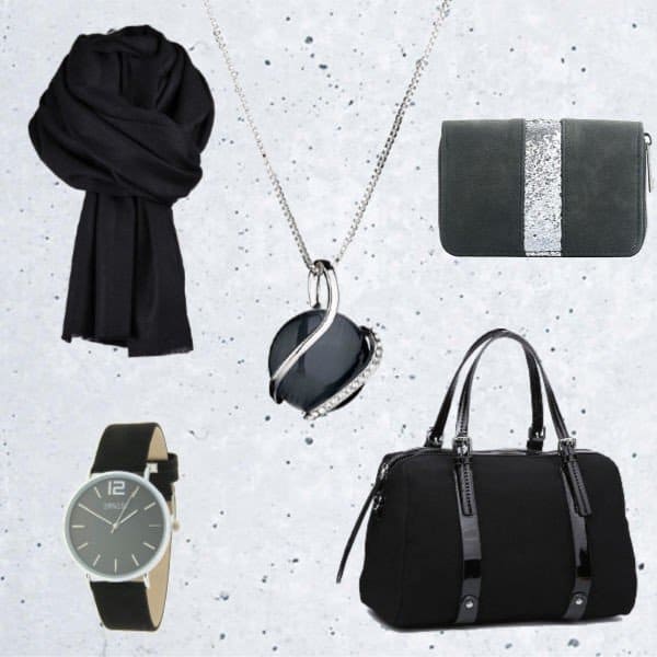 FIELL ketting black stone hanger (twv €27,50) van Libra Djewelz