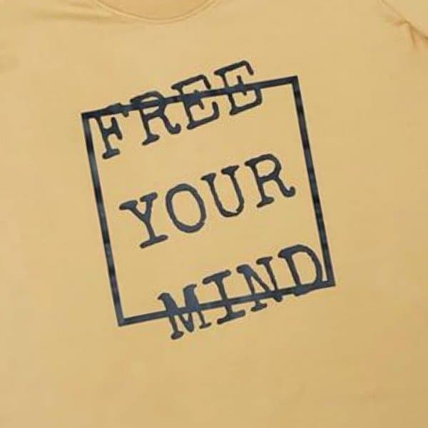 T-shirt Free Your Mind (damesmaat of kindermaat) van Lucky Leaf