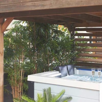 Maak je staycation nog fijner met een zwemspa, buitenkeuken en veranda