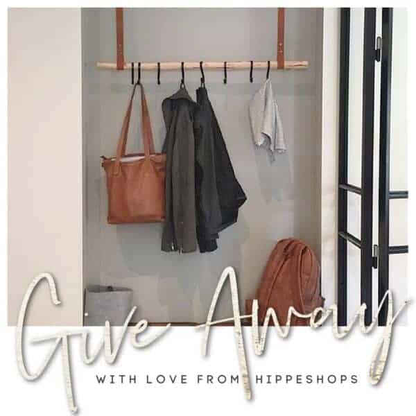 leren kapstokhangers bij lien