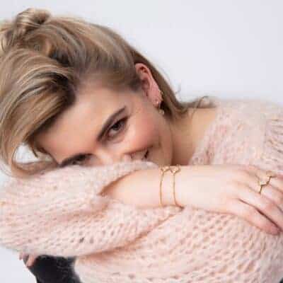 Zo draag jij de leukste earparty, de nieuwe mix & match oorbellen trend