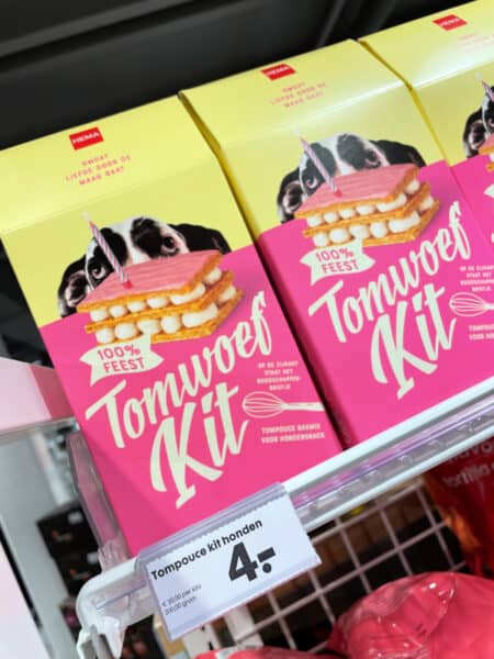 tomwoef kit hema tompouce hond