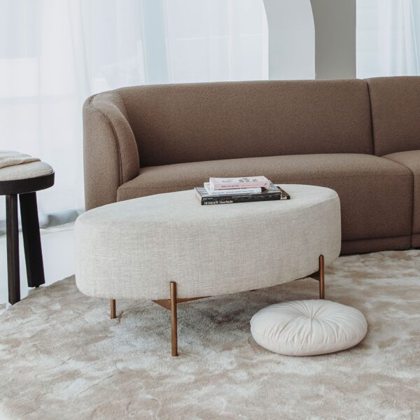 minimalistisch-maximalisme-ovale-hocker-Ossana-van-Tower-Living-Sohome-Conceptstore